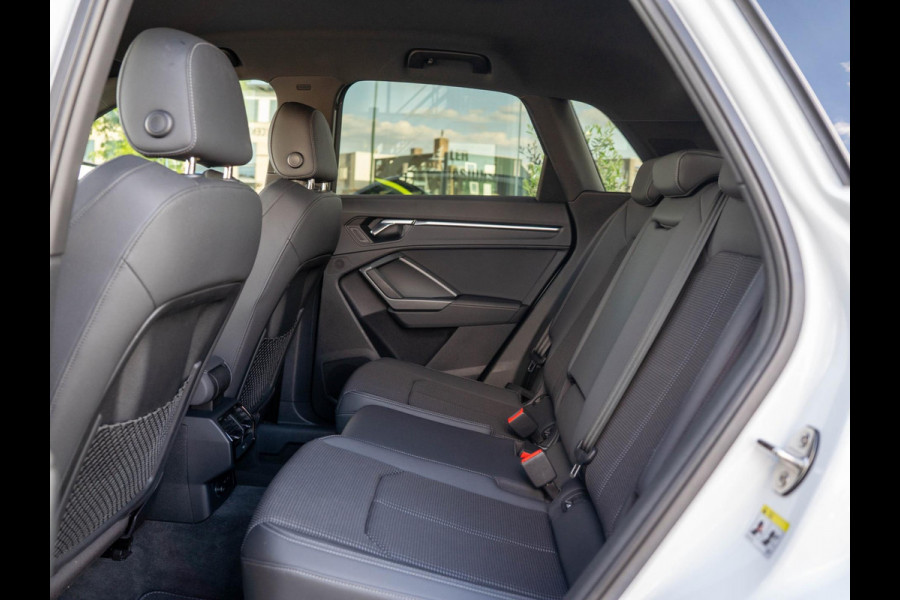 Audi Q3 35 TFSI Pro Line S-line / Keyless / Ambient / CarPlay / Elek stoelen / 20 inch