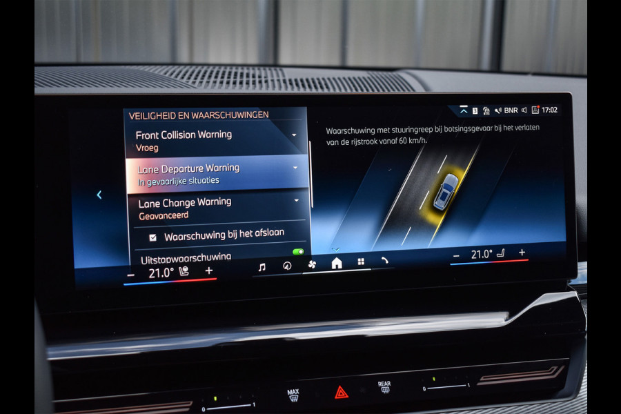 BMW 5 Serie Touring 530e xDrive M Sport | DRIVING ASS. PLUS | HARMAN KARDON | ELEKTR. TREKHAAK | ACHTERUITRIJ CAMERA | AMBIANCE VERLICHTING