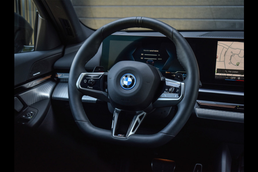 BMW 5 Serie Touring 530e xDrive M Sport | DRIVING ASS. PLUS | HARMAN KARDON | ELEKTR. TREKHAAK | ACHTERUITRIJ CAMERA | AMBIANCE VERLICHTING