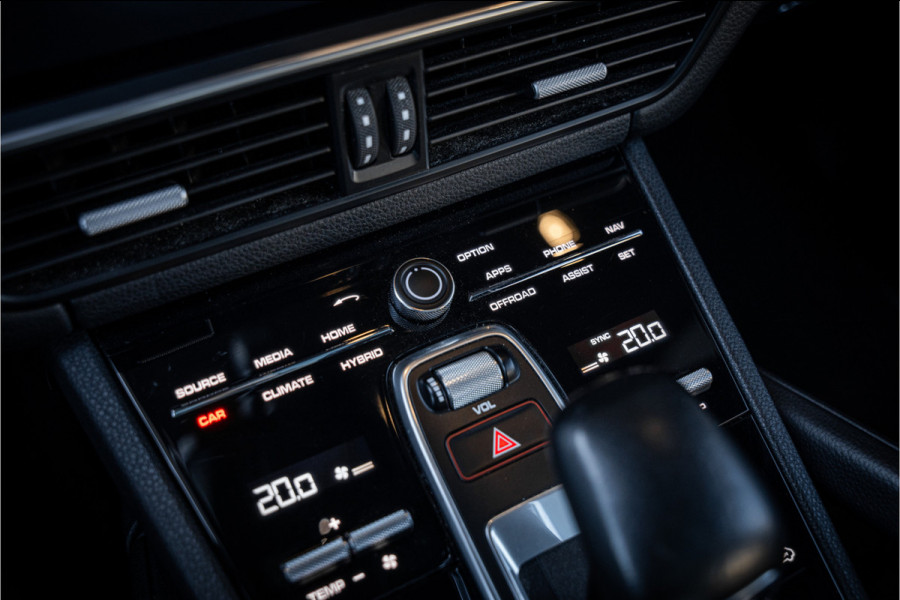 Porsche Cayenne 3.0 E-Hybrid Sport Chrono - NL l Panorama l Trekh. l Memory l Dealer OH