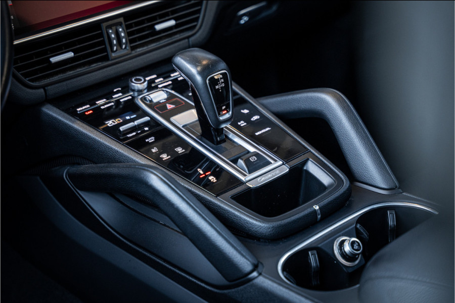 Porsche Cayenne 3.0 E-Hybrid Sport Chrono - NL l Panorama l Trekh. l Memory l Dealer OH