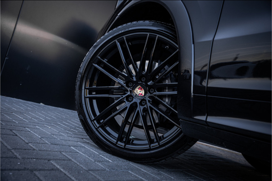 Porsche Cayenne 3.0 E-Hybrid Sport Chrono - NL l Panorama l Trekh. l Memory l Dealer OH