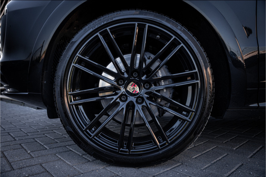 Porsche Cayenne 3.0 E-Hybrid Sport Chrono - NL l Panorama l Trekh. l Memory l Dealer OH