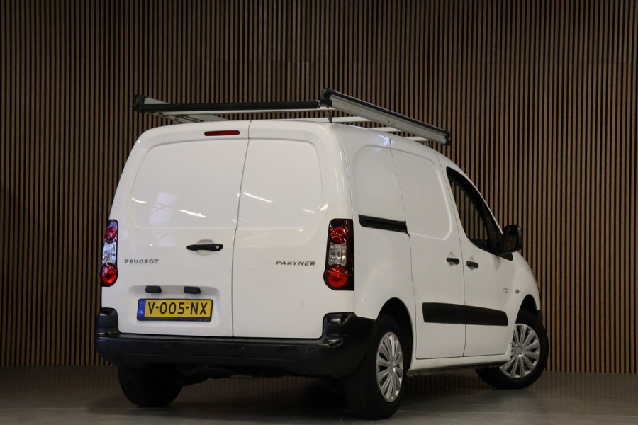 Peugeot Partner 120 1.6 BlueHDi 100 | Airco | Cruise control | PDC | Imperiaal | Elek. ramen | Bluetooth | MF Stuur | Houten vloer | NAP Logisch | NL Auto