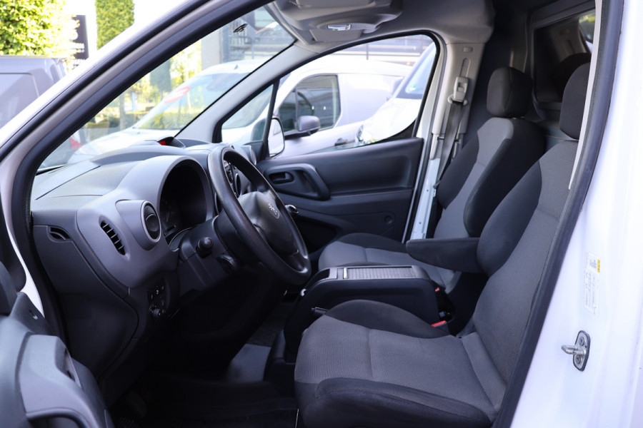 Peugeot Partner 120 1.6 BlueHDi 100 | Airco | Cruise control | PDC | Imperiaal | Elek. ramen | Bluetooth | MF Stuur | Houten vloer | NAP Logisch | NL Auto