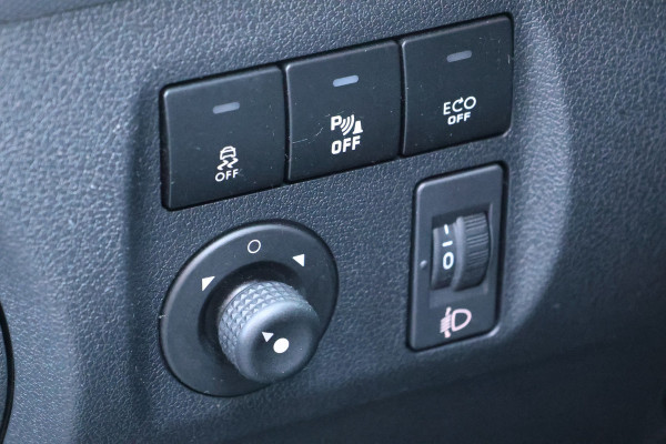 Peugeot Partner 120 1.6 BlueHDi 100 | Airco | Cruise control | PDC | Imperiaal | Elek. ramen | Bluetooth | MF Stuur | Houten vloer | NAP Logisch | NL Auto