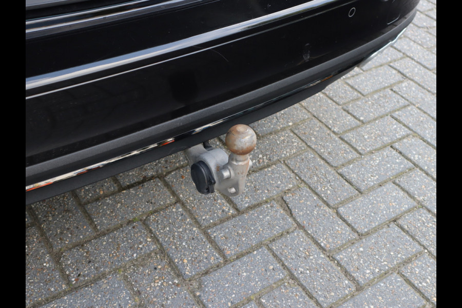 Volvo V60 2.0 B3 Momentum Advantage / Camera / Trekhaak