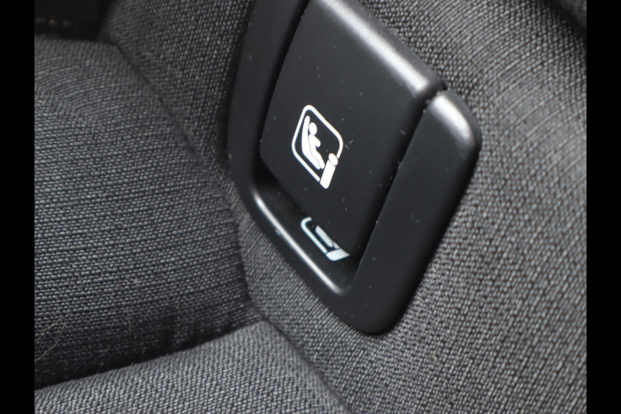 Volvo V60 2.0 B3 Momentum Advantage / Camera / Trekhaak