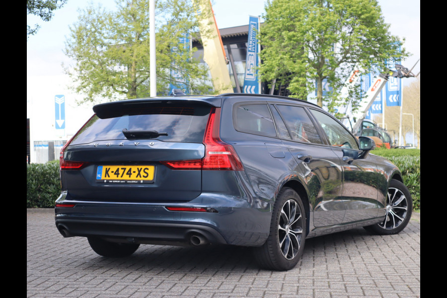 Volvo V60 2.0 B3 Momentum Advantage / Leder / Trekhaak