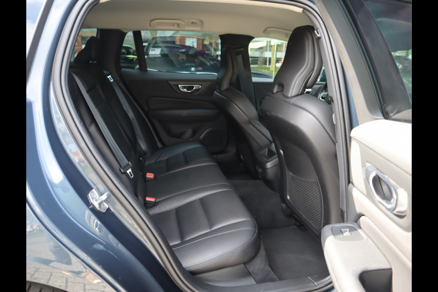 Volvo V60 2.0 B3 Momentum Advantage / Leder / Trekhaak