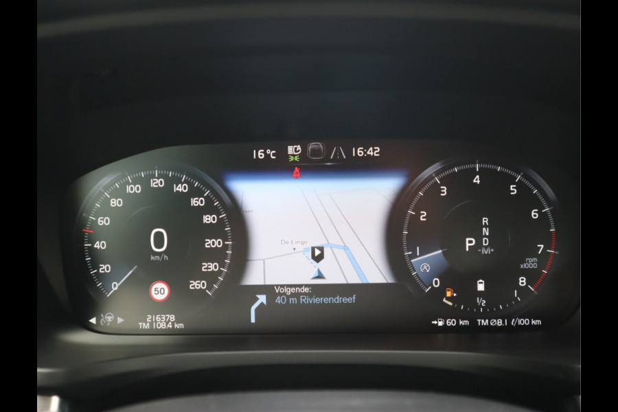 Volvo V60 2.0 B3 Momentum Advantage / Leder / Trekhaak