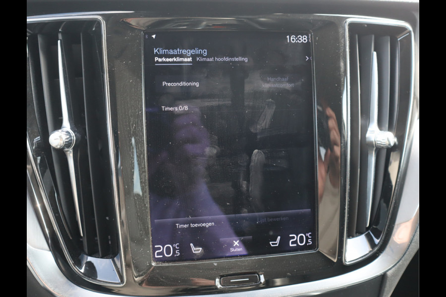 Volvo V60 2.0 B3 Momentum Advantage / Leder / Trekhaak