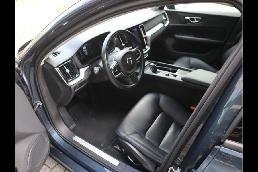Volvo V60 2.0 B3 Momentum Advantage / Leder / Trekhaak