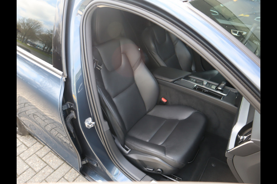 Volvo V60 2.0 B3 Momentum Advantage / Leder / Trekhaak