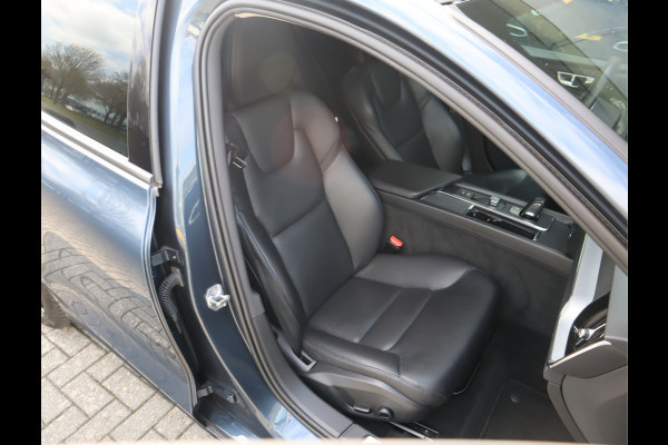 Volvo V60 2.0 B3 Momentum Advantage / Leder / Trekhaak