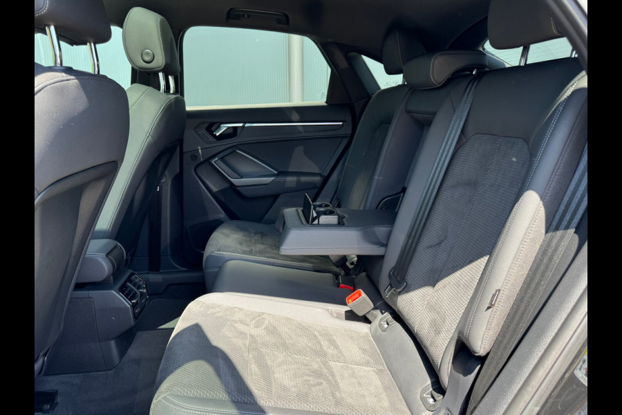 Audi Q3 Sportback 2.0 TFSi Quattro * S-Line * Panorama * Side ass * Visueel Cockpit *