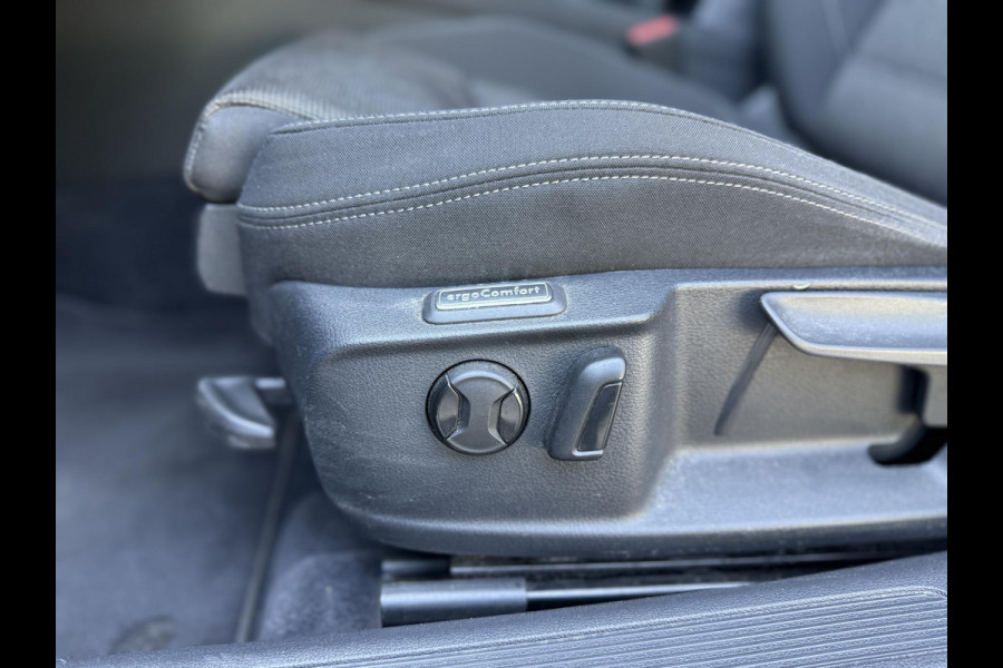 Volkswagen Passat Variant 1.4 TSI DSG Comfortline Business CarPlay|Trekhaak|Cam|Perfect onderhouden