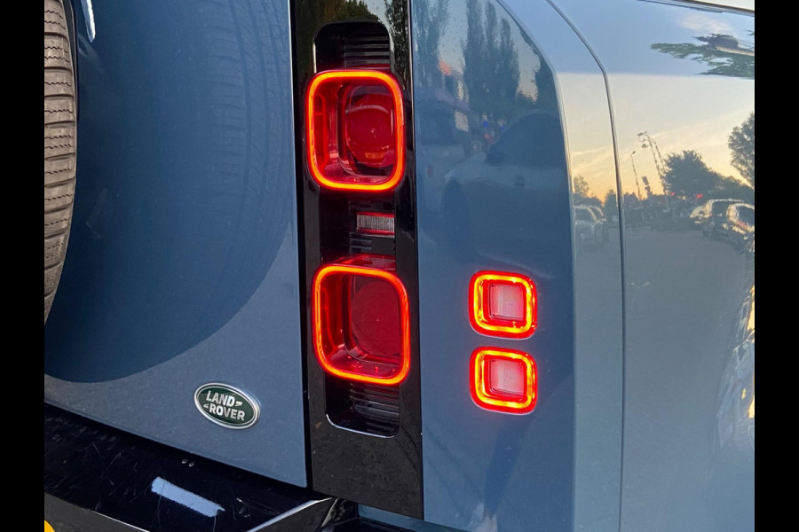 Land Rover Defender 110 P400E LEDER/LUCHTVERING/360CAMERA/CARPLAY