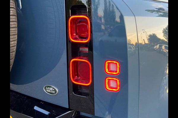 Land Rover Defender 110 P400E LEDER/LUCHTVERING/360CAMERA/CARPLAY