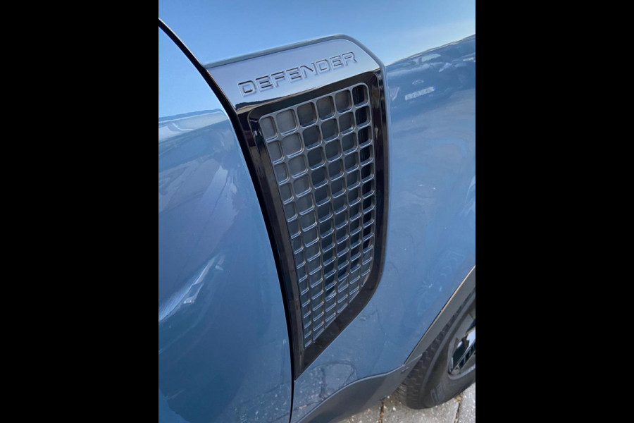 Land Rover Defender 110 P400E LEDER/LUCHTVERING/360CAMERA/CARPLAY