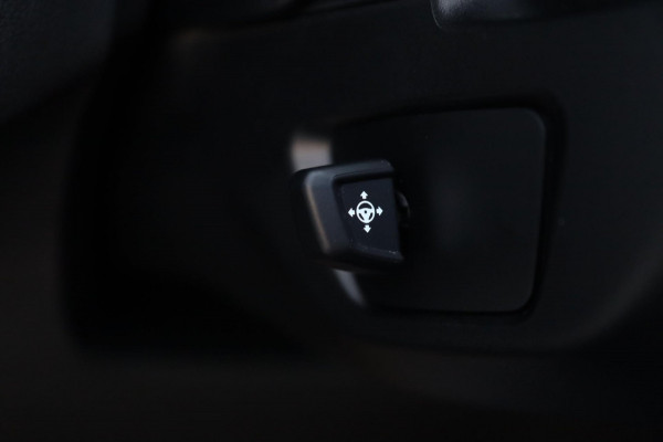 BMW 5 Serie Touring 540i xDrive / PANODAK / Soft Close / CAMERA / HUD / KEYLESS