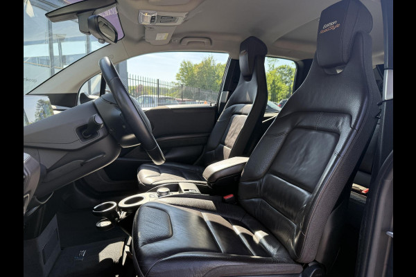 BMW i3 S 120Ah 42 kWh RoadStyle Edition 2e Eigenaar,Navi,Leder,184pk,Stoelverwarming,Dealer Onderhouden,Pdc V+A,Apk tot 01-2026
