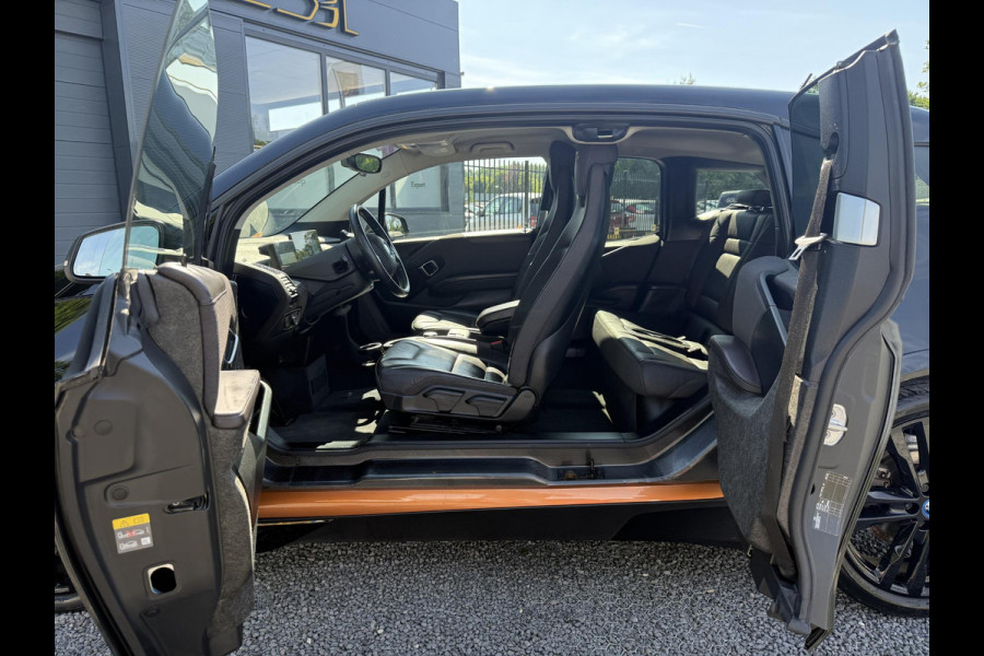 BMW i3 S 120Ah 42 kWh RoadStyle Edition 2e Eigenaar,Navi,Leder,184pk,Stoelverwarming,Dealer Onderhouden,Pdc V+A,Apk tot 01-2026