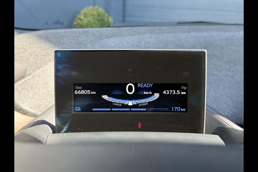 BMW i3 S 120Ah 42 kWh RoadStyle Edition 2e Eigenaar,Navi,Leder,184pk,Stoelverwarming,Dealer Onderhouden,Pdc V+A,Apk tot 01-2026
