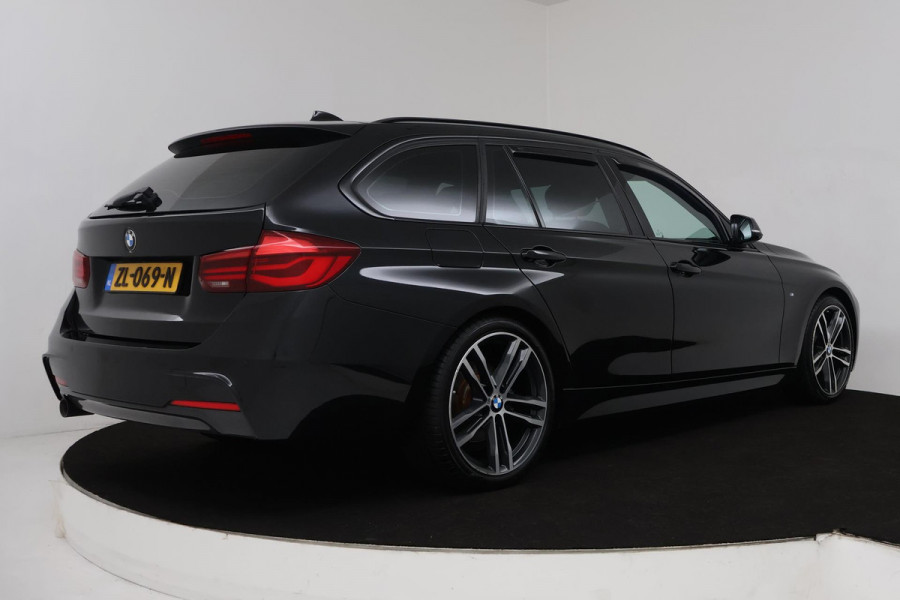 BMW 3 Serie Touring 318i M Sport Corporate Lease (PARKEERSENSOREN, STOELVERWARMING, LEER, NAVIGATIE, CRUISE, NL-AUTO)