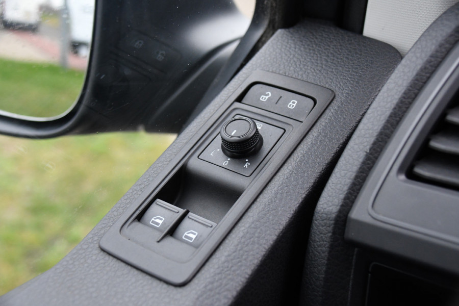 Volkswagen Transporter 2.0 TDI L2H1 DC Comfortline Cruise, Sensoren, 150PK, Automaat, Dubbele deur, DC