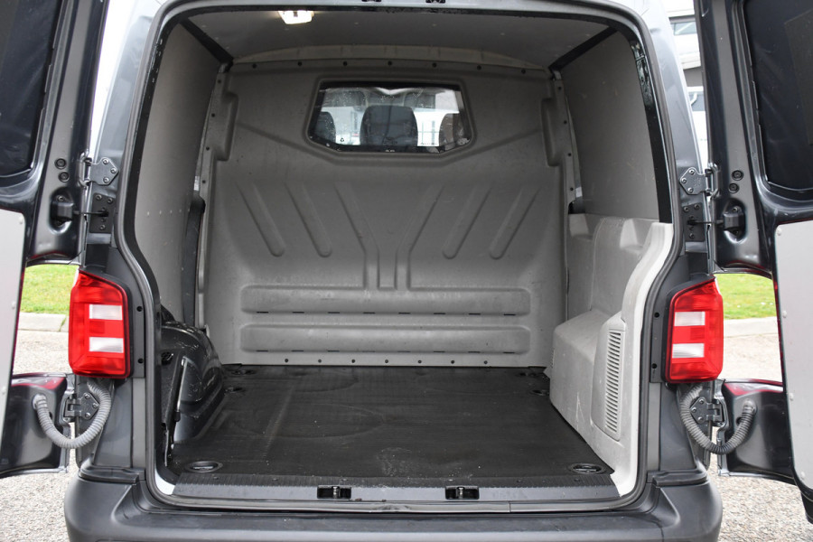 Volkswagen Transporter 2.0 TDI L2H1 DC Comfortline Cruise, Sensoren, 150PK, Automaat, Dubbele deur, DC