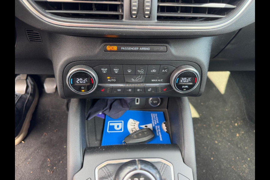 Ford Focus 1.0 EcoBoost Titanium Business | Winter Pack | Full LED | 10-weg verstelbare stoel | 17 inch | Camera | Head up Display | Bang&Olufsen
