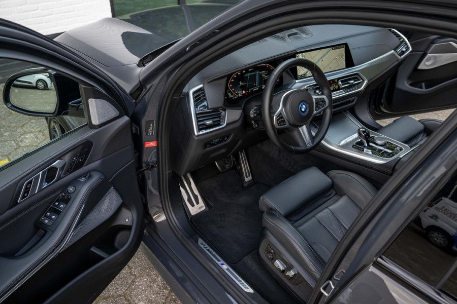 BMW X5 xDrive45e M-Sport 4-Wielsturing AC Schnitzer 445pk
