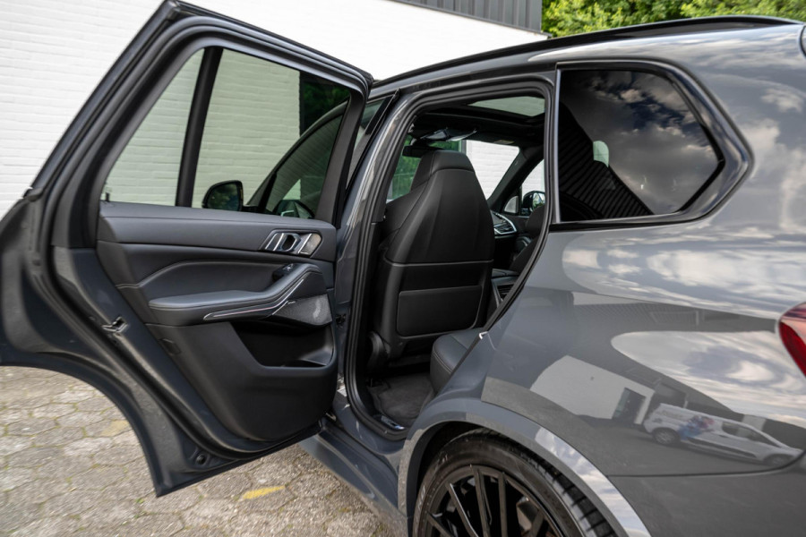 BMW X5 xDrive45e M-Sport 4-Wielsturing AC Schnitzer 445pk