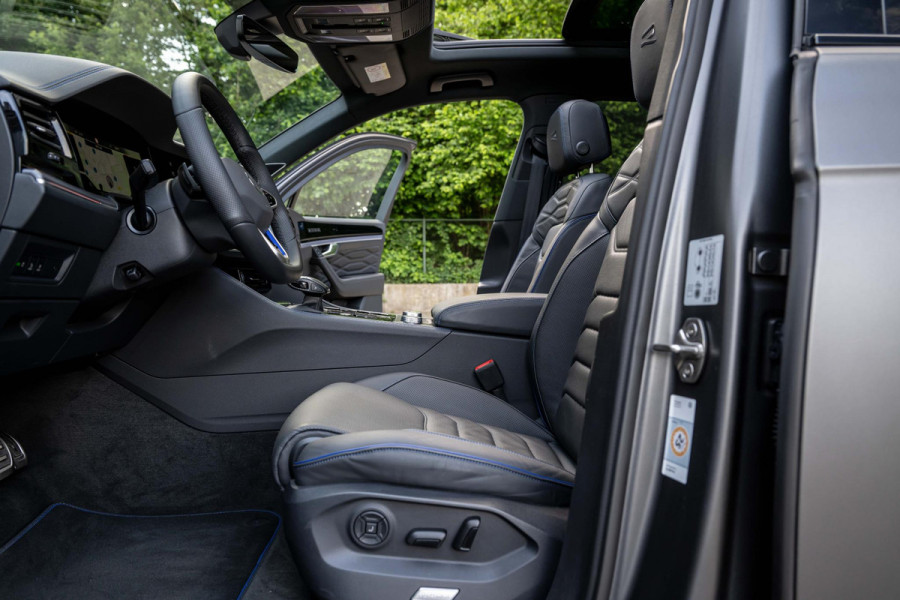Volkswagen Touareg 3.0 TSI eHybrid R 4M Puglia MATLAK DynAudio