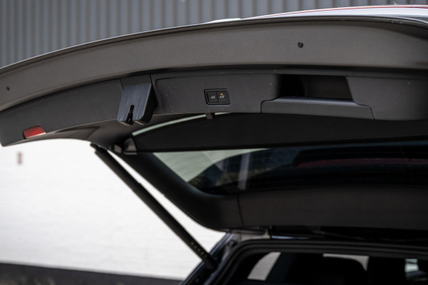Volkswagen Touareg 3.0 TSI eHybrid R 4M Puglia MATLAK DynAudio