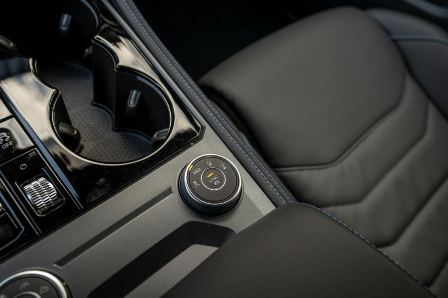 Volkswagen Touareg 3.0 TSI eHybrid R 4M Puglia MATLAK DynAudio
