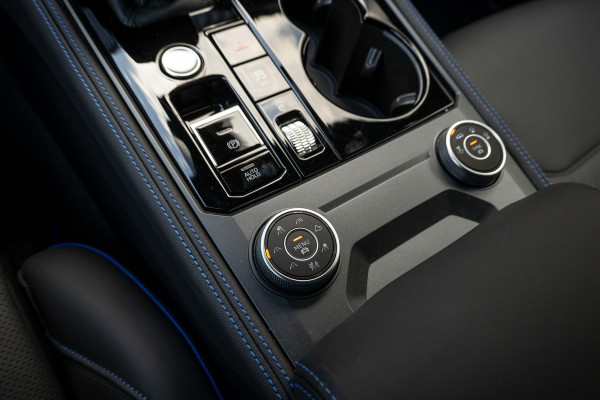 Volkswagen Touareg 3.0 TSI eHybrid R 4M Puglia MATLAK DynAudio