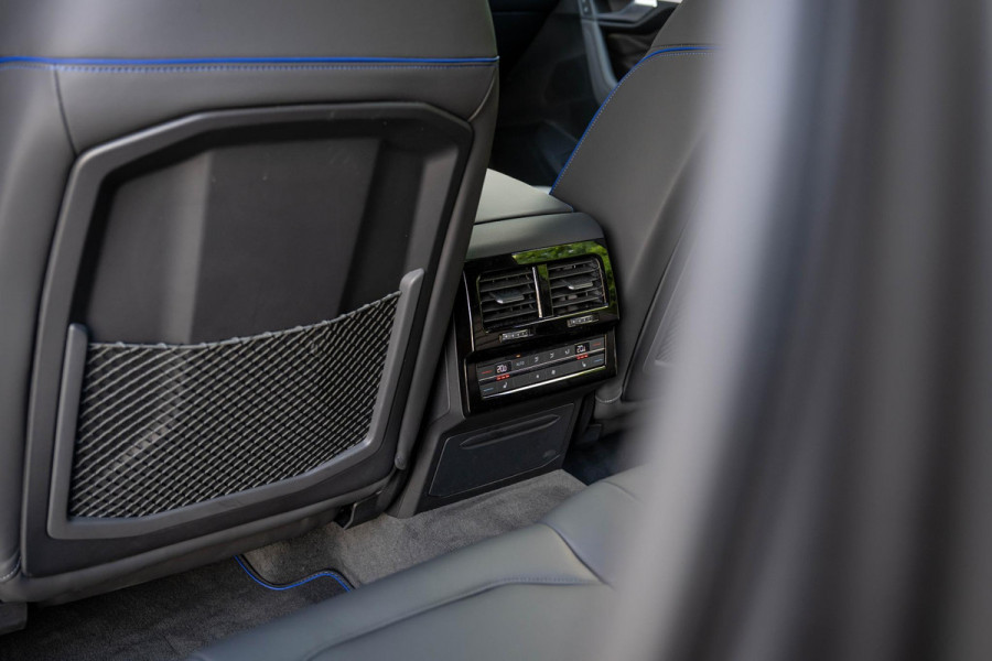 Volkswagen Touareg 3.0 TSI eHybrid R 4M Puglia MATLAK DynAudio
