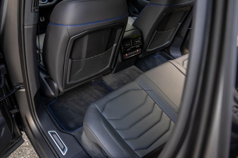 Volkswagen Touareg 3.0 TSI eHybrid R 4M Puglia MATLAK DynAudio