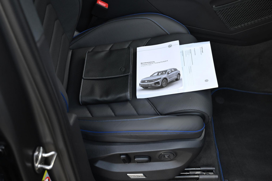 Volkswagen Touareg 3.0 TSI eHybrid R 4M Puglia MATLAK DynAudio