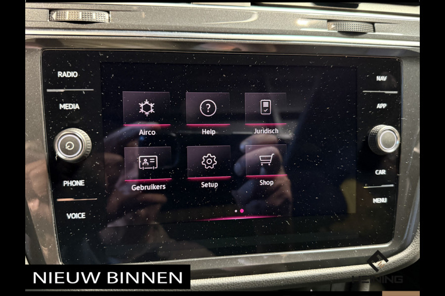 Volkswagen Tiguan 1.5 TSI R-Line Business+ 150 Pk DSG, Pano,Virtual cockpit, 20 inch 37000 km !!