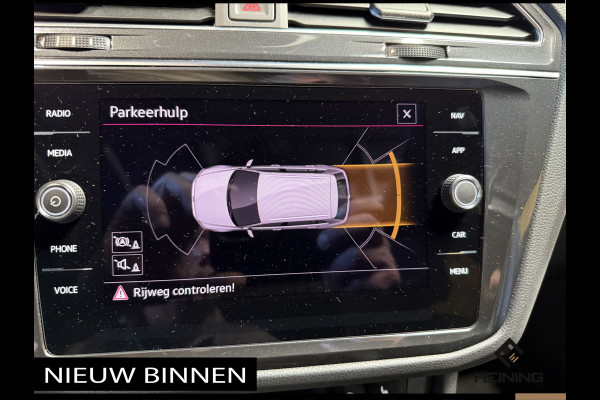 Volkswagen Tiguan 1.5 TSI R-Line Business+ 150 Pk DSG, Pano,Virtual cockpit, 20 inch 37000 km !!