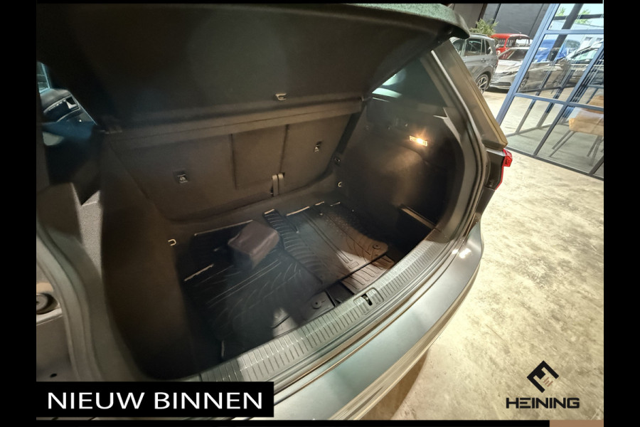 Volkswagen Tiguan 1.5 TSI ACT Highline Business R-Line. 150 PK DSG. Panoramadak. Trekhaak