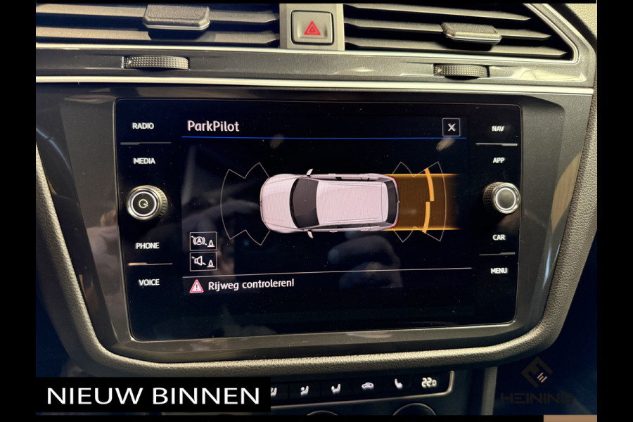 Volkswagen Tiguan 1.5 TSI ACT Highline Business R-Line. 150 PK DSG. Panoramadak. Trekhaak