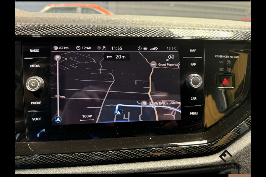 Volkswagen Taigo 1.0 TSI Life. Navi. Apple carplay. PDC. Hollandse auto met NAP