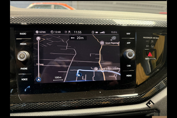 Volkswagen Taigo 1.0 TSI Life. Navi. Apple carplay. PDC. Hollandse auto met NAP