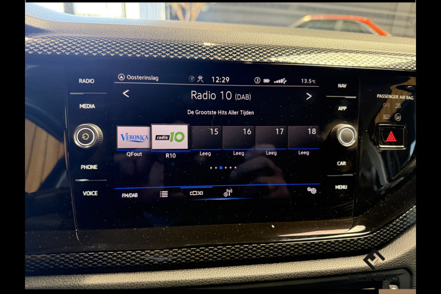 Volkswagen Taigo 1.0 TSI Life. Navi. Apple carplay. PDC. Hollandse auto met NAP