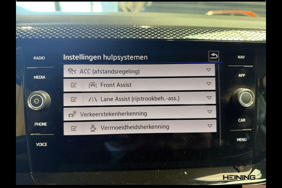 Volkswagen Taigo 1.0 TSI Life. Navi. Apple carplay. PDC. Hollandse auto met NAP