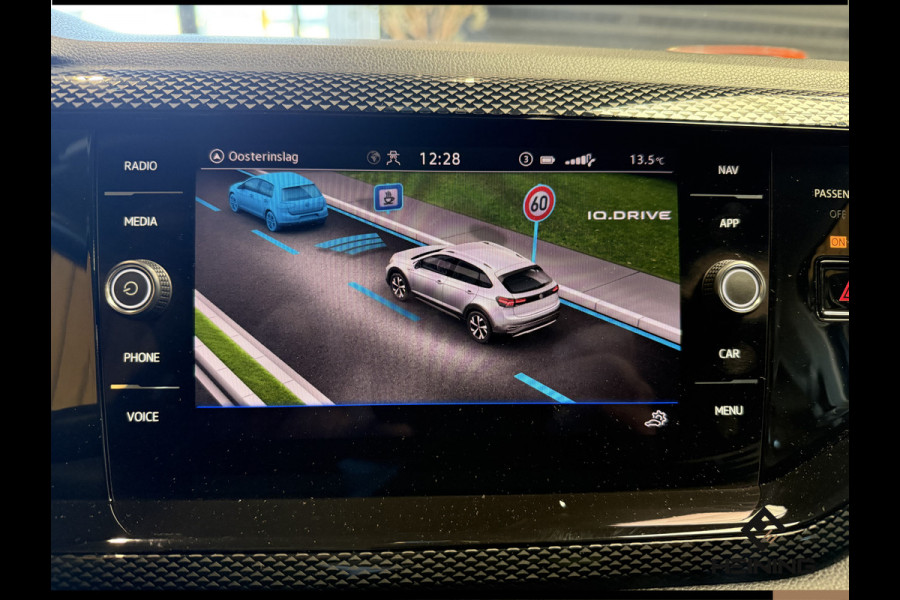 Volkswagen Taigo 1.0 TSI Life. Navi. Apple carplay. PDC. Hollandse auto met NAP